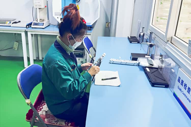 Injection Molded Parts In-pection