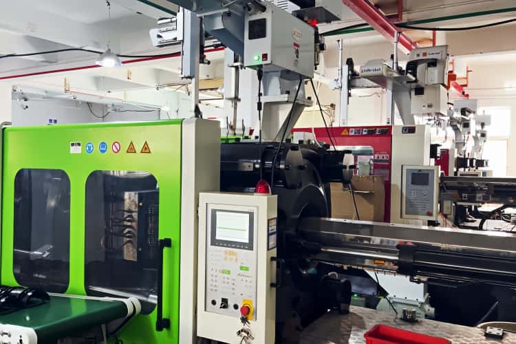 XDL Injection Molding Machines